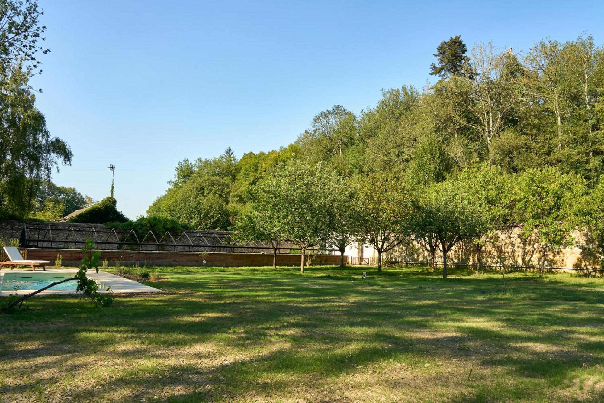 Domaine De La Commanderie De Ballan المظهر الخارجي الصورة